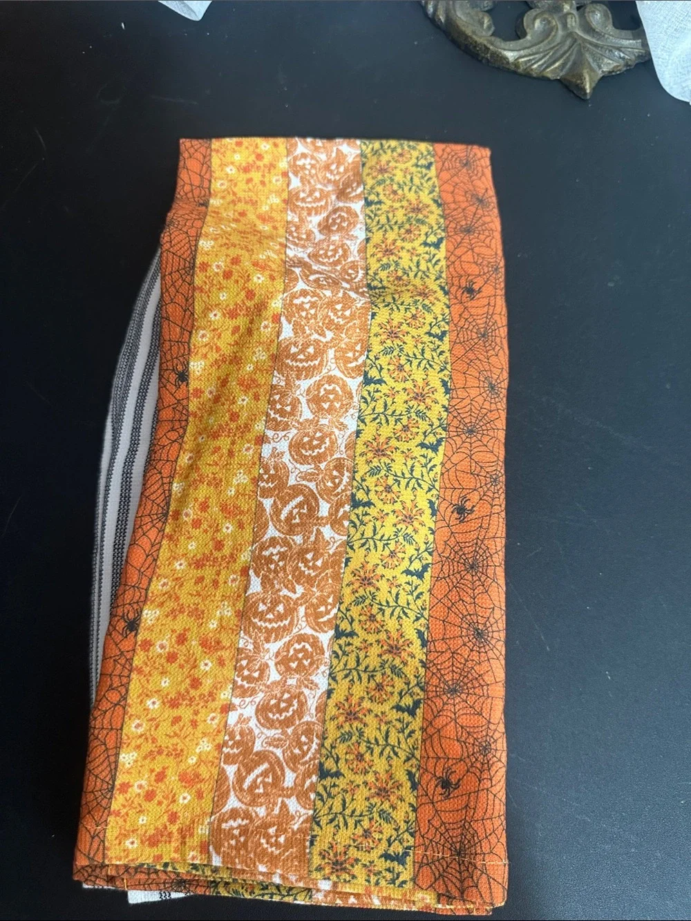 Isaac Mizrahi set of 2 pumpkin 🎃 Halloween kitchen towels